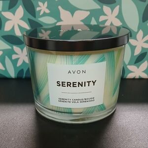 Avon Serenity Candle - Green and White
